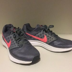Nike tennis shoes
